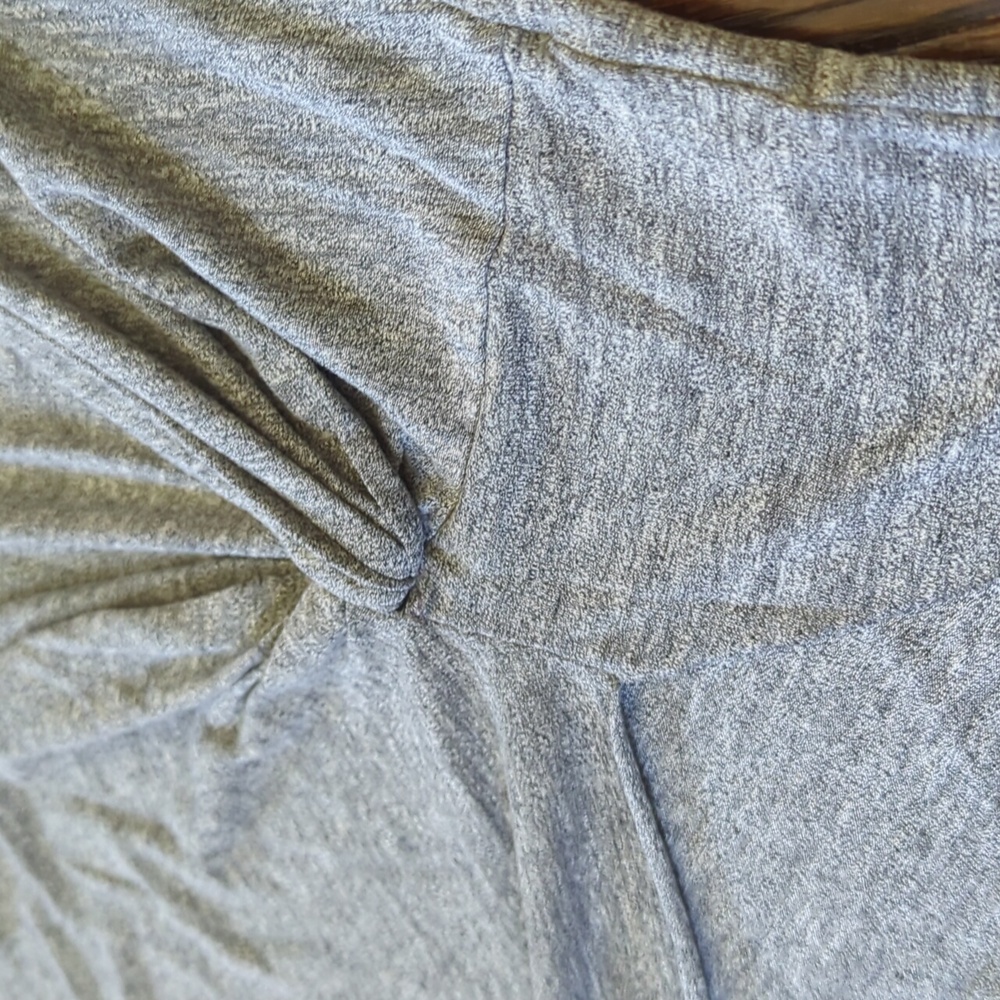 STATESIDE I Heather Gray Cap Short Sleeve Crew Neck Top with Faux Side Knot, XS - Picture 5 of 11